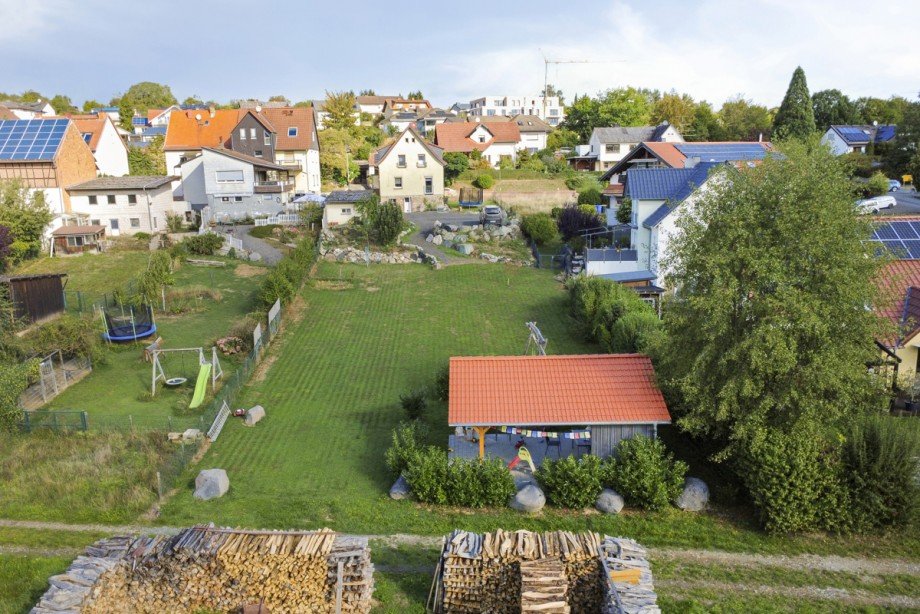 Drohnenansicht Einfamilienhaus Langg�ns / Oberkleen