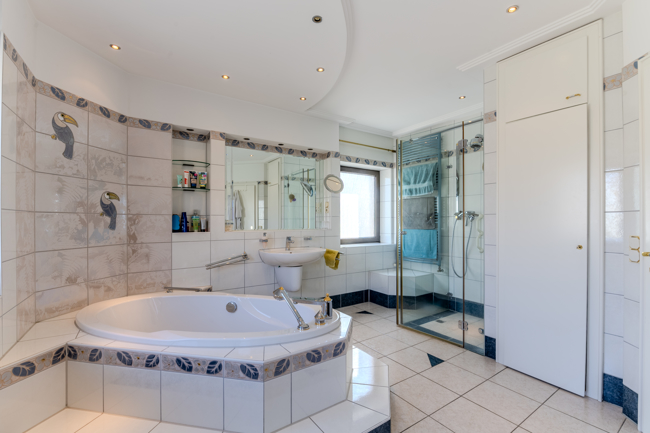 12_Badezimmer OG Einfamilienhaus Wetzlar