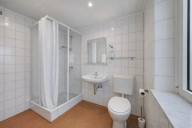 Badezimmer Einliegerwohnung Einfamilienhaus Lahnau