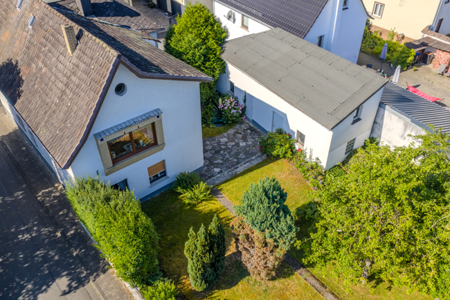 Haus und Nebengeb�ude Einfamilienhaus Solms