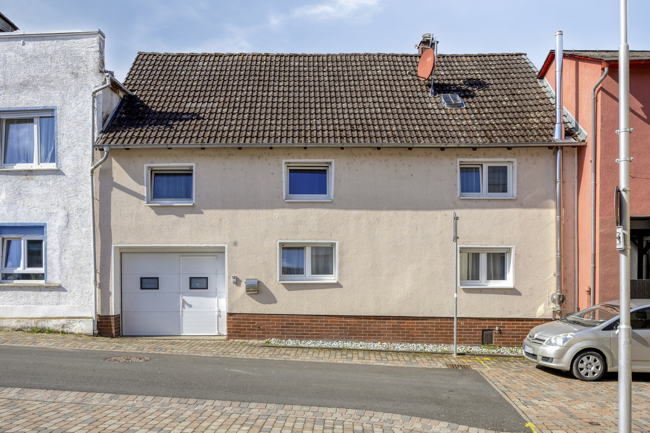 14_Frontansicht Einfamilienhaus Wetzlar