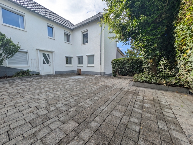 Hof Einfamilienhaus Lahnau