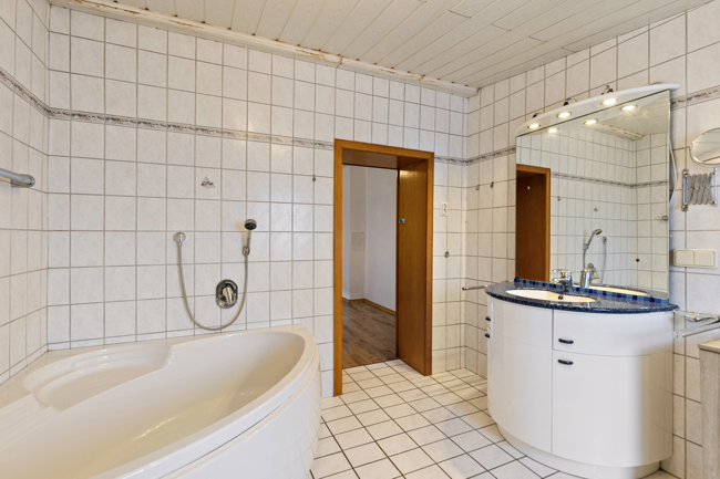 OG_Bad Einfamilienhaus A�lar