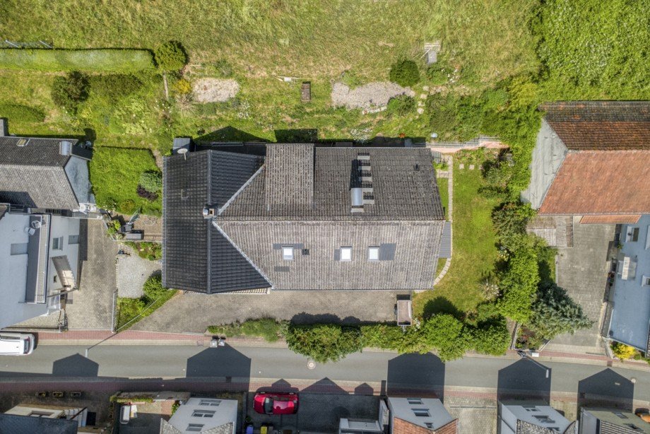 15 Drohne Draufsicht Einfamilienhaus A�lar / Klein Altenst�dten