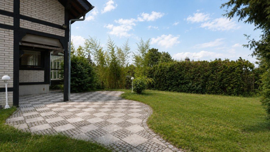 Garten Einfamilienhaus Solms / Niederbiel