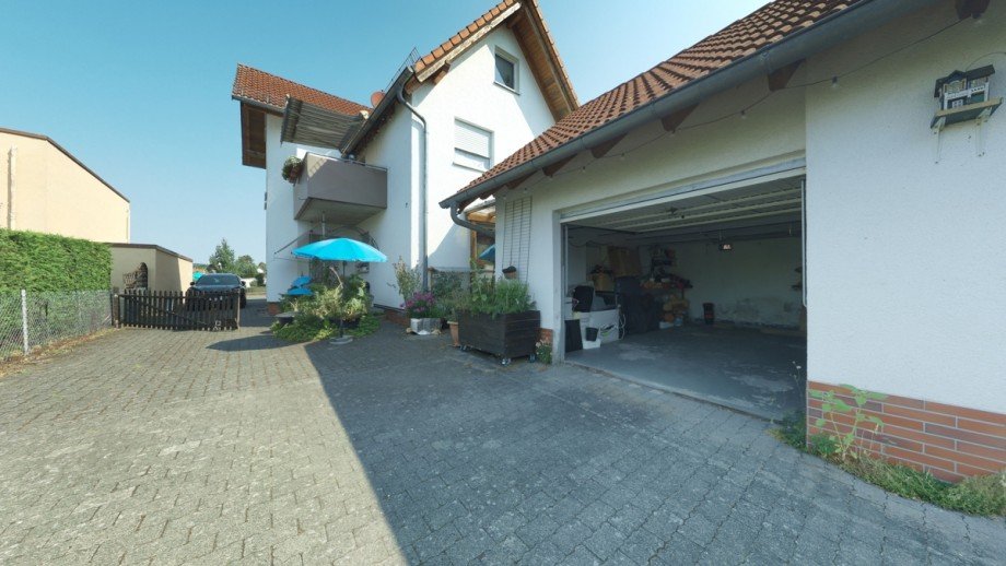 Hof Zweifamilienhaus Leun