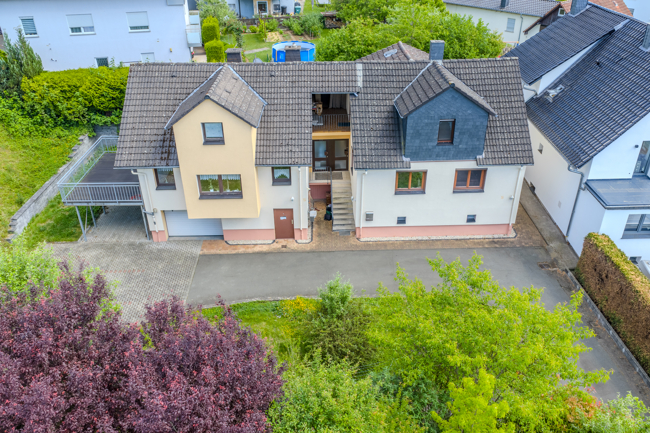 02_Gesamtansicht Zweifamilienhaus Solms