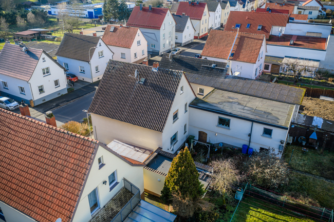 Seitenansicht mit Anbau Einfamilienhaus Langg�ns