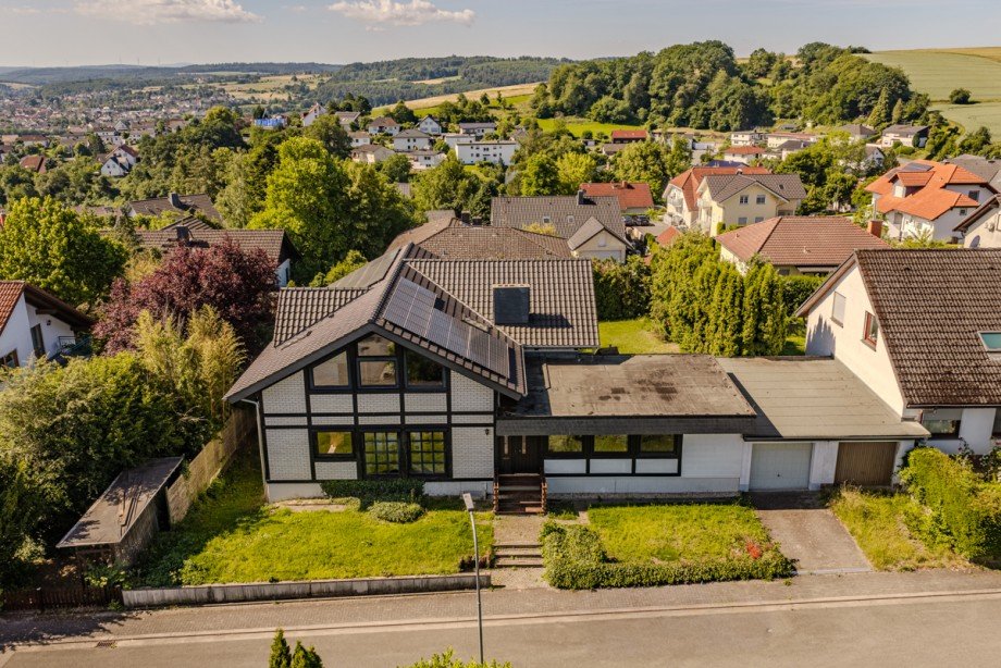 Stra�enansicht Einfamilienhaus Solms / Niederbiel