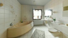 Badezimmer_EG (3) Kein Standard. Sondern Stil. - provisionsfrei