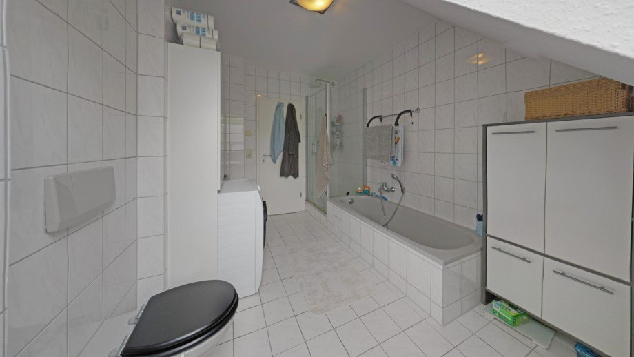 11_Badezimmer_Obergeschoss Maisonettewohnung Wetzlar