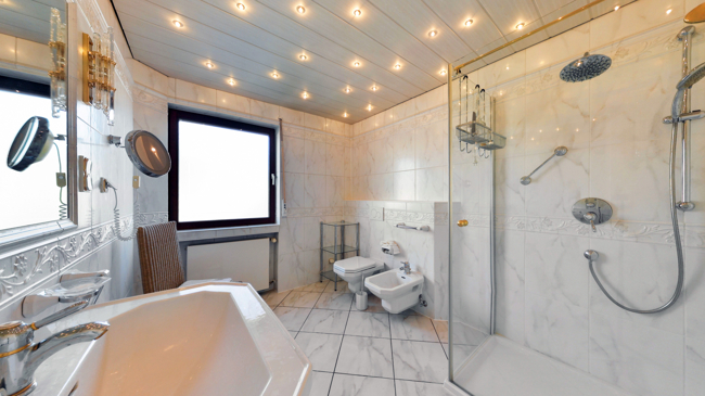 Badezimmer Einfamilienhaus Solms