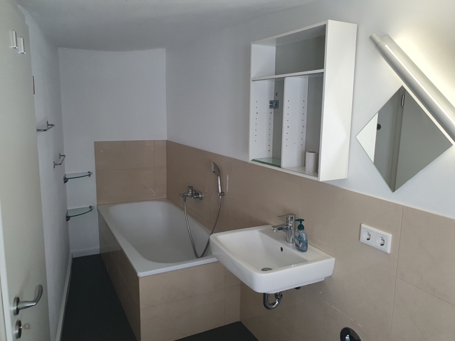 Bad mit Wanne Maisonettewohnung Wetzlar