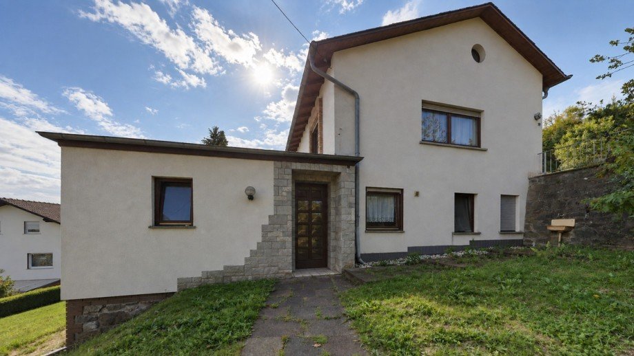 Eingang Seite Einfamilienhaus Solms