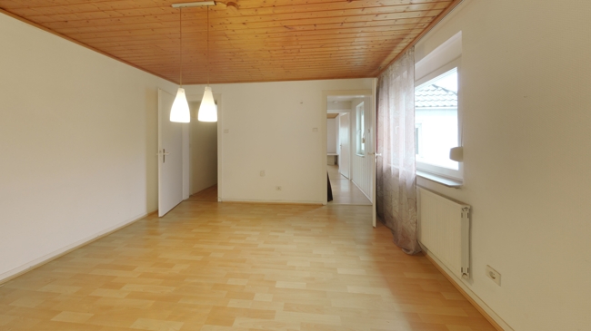 Durchgangszimmer Einfamilienhaus Lahnau