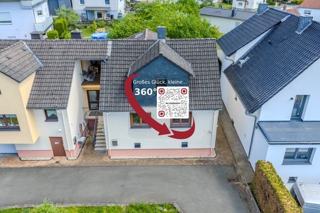 360_Grad_Rundgang_rechtes Haus Zweifamilienhaus Solms