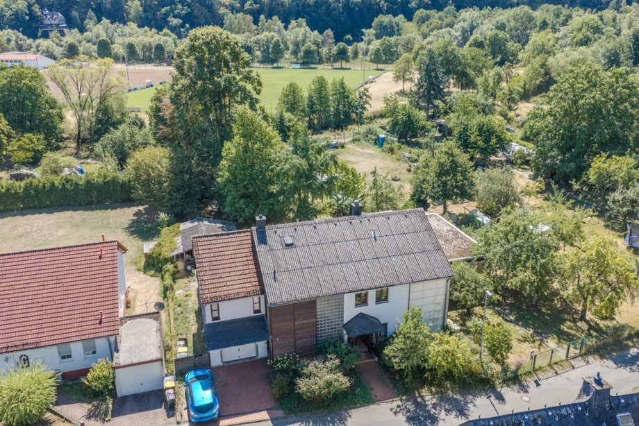 Stra�enansicht Einfamilienhaus A�lar / Werdorf