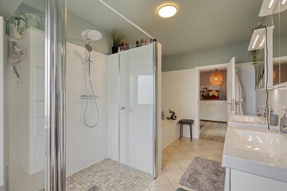 08 Bad Einfamilienhaus A�lar / Klein Altenst�dten