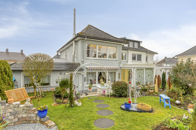 Hausr�ckseite Doppelhaush�lfte Wetzlar