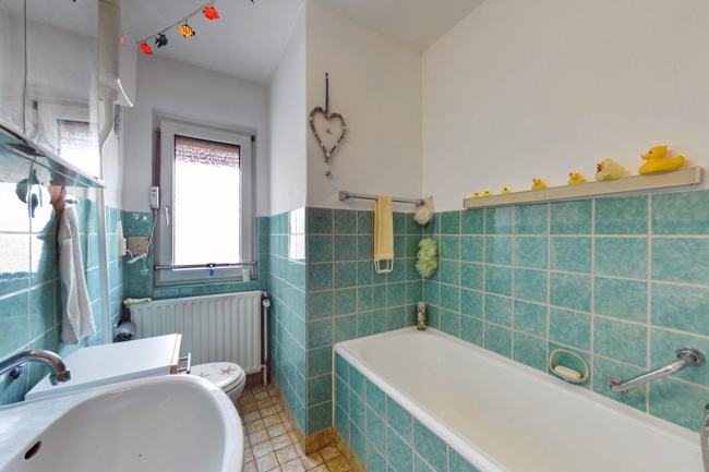 Badezimmer_1 Einfamilienhaus Langg�ns