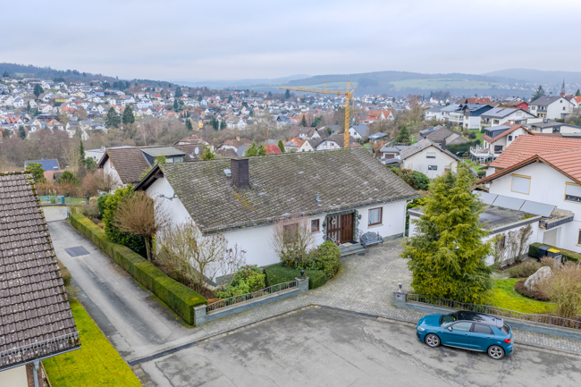 01_Drohnenfoto Einfamilienhaus Solms