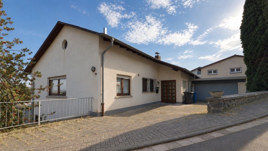 Hausansicht vorne Einfamilienhaus Solms