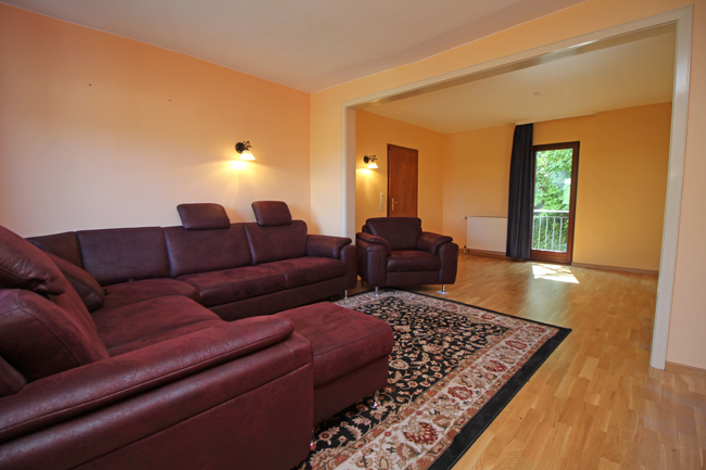 14_Wohn- und Esszimmer_rechtes Haus Einfamilienhaus Solms