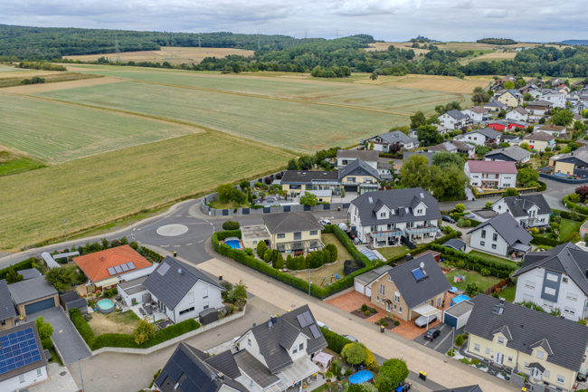 Feldrandlage Einfamilienhaus Lahnau