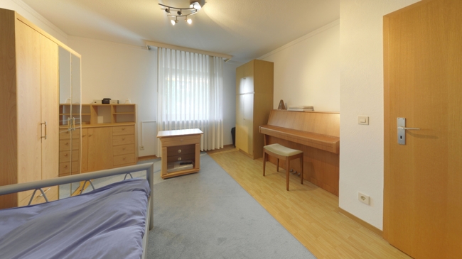 13_zus�tzliches Schlafzimmer Einfamilienhaus Solms