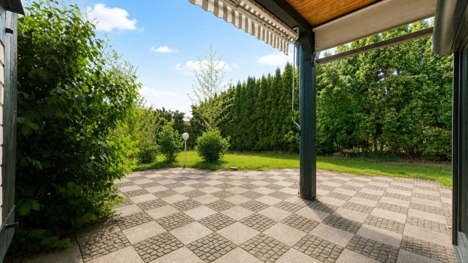 Terrasse 1 Einfamilienhaus Solms / Niederbiel