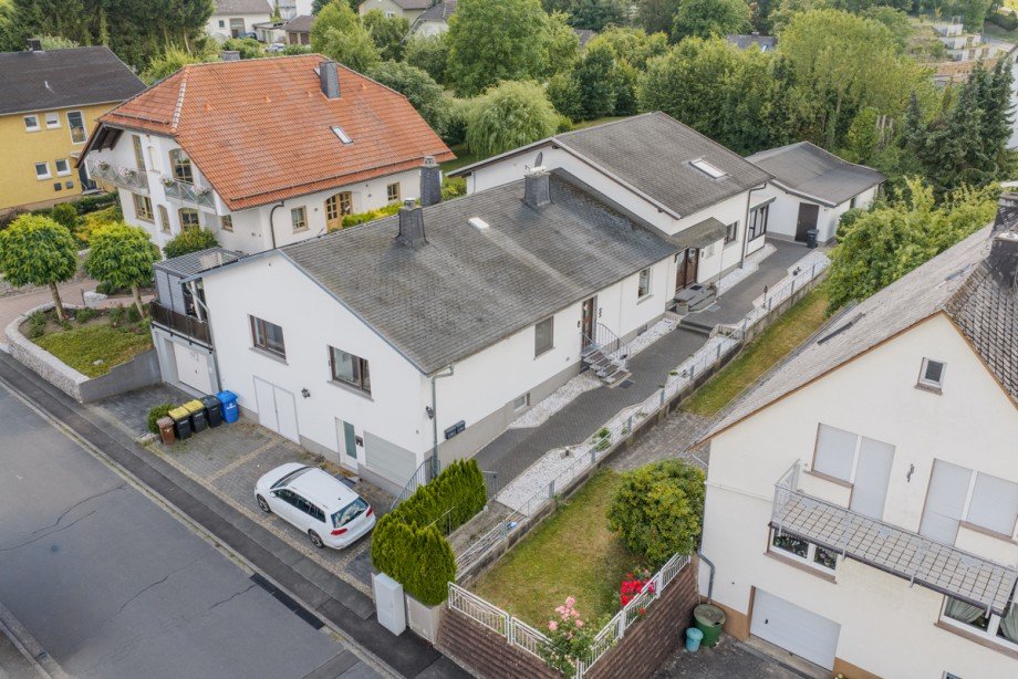 Seitenansicht Mehrfamilienhaus Hohenahr