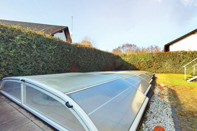 Pool�berdachung Einfamilienhaus Solms
