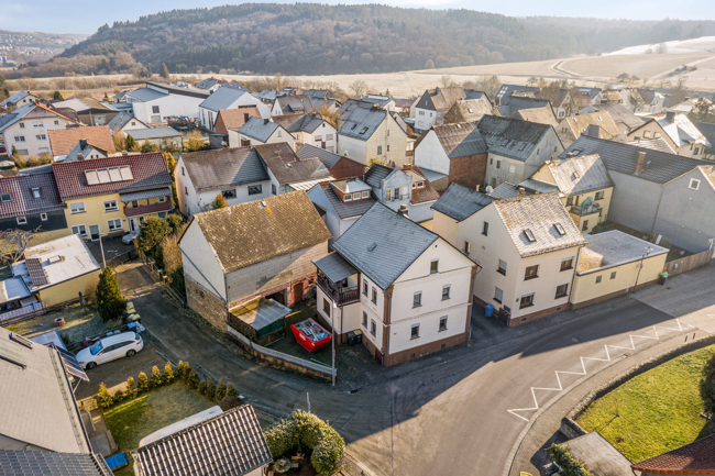 Drohne_Front Einfamilienhaus A�lar