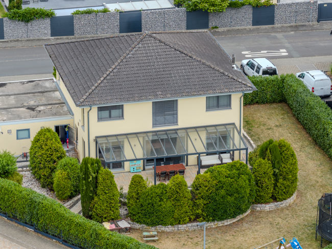 Hausr�ckseite Einfamilienhaus Lahnau