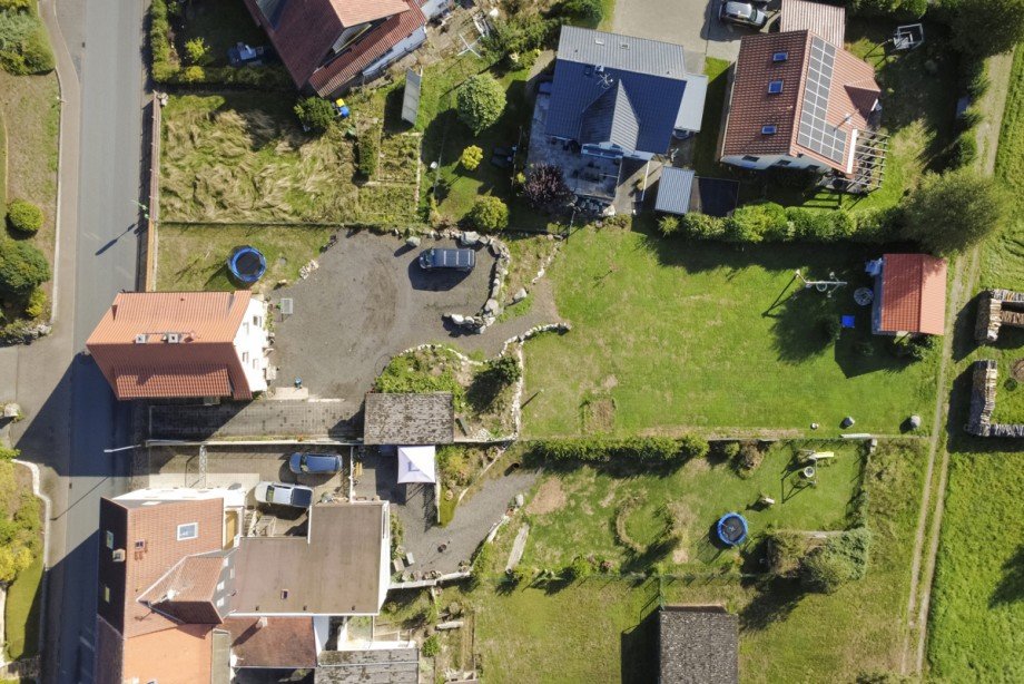 Drohnenansicht Einfamilienhaus Langg�ns / Oberkleen