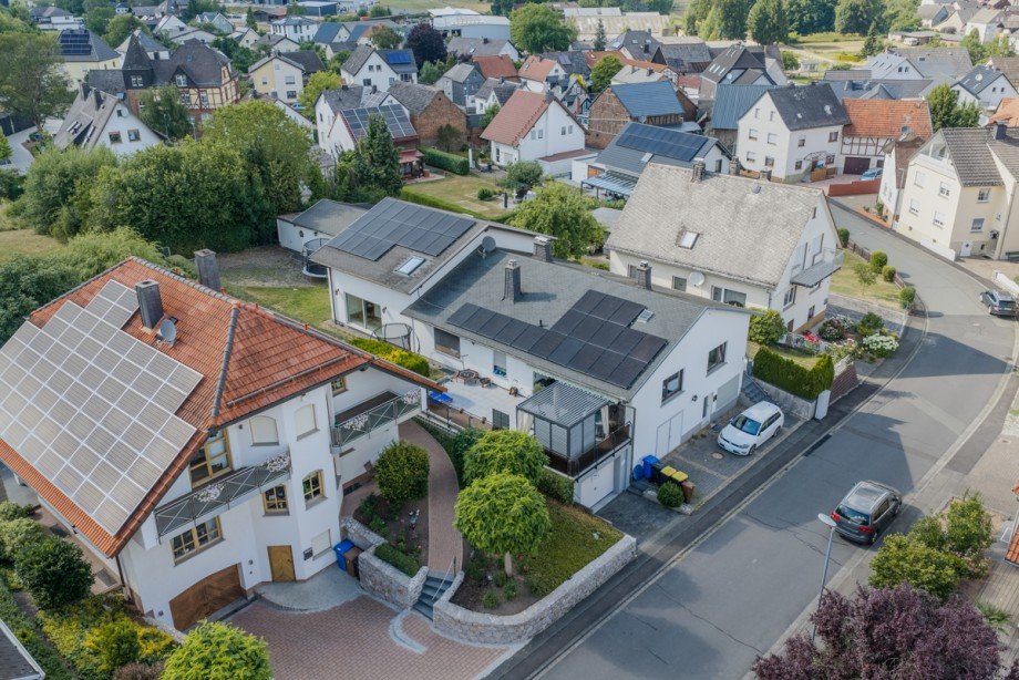 Stra�enansicht Mehrfamilienhaus Hohenahr