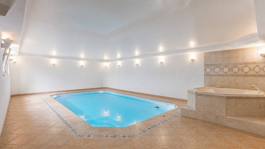 Schwimmbad Einfamilienhaus Solms / Niederbiel